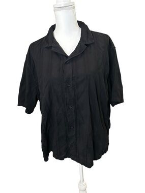 Abercrombie & Fitch Women’s Large Black Textured Button Up Camp Shirt Blouse